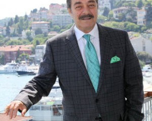 Kadir İnanır